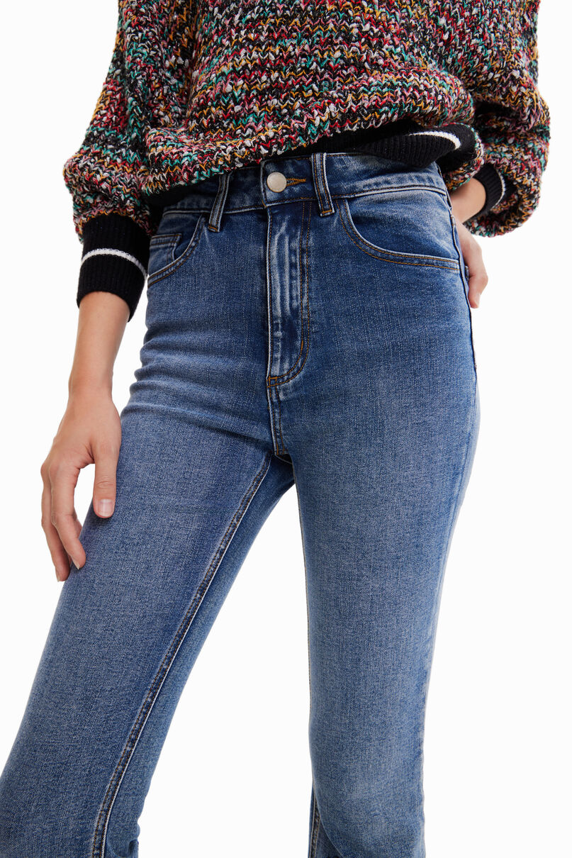 Flared cropped jeans