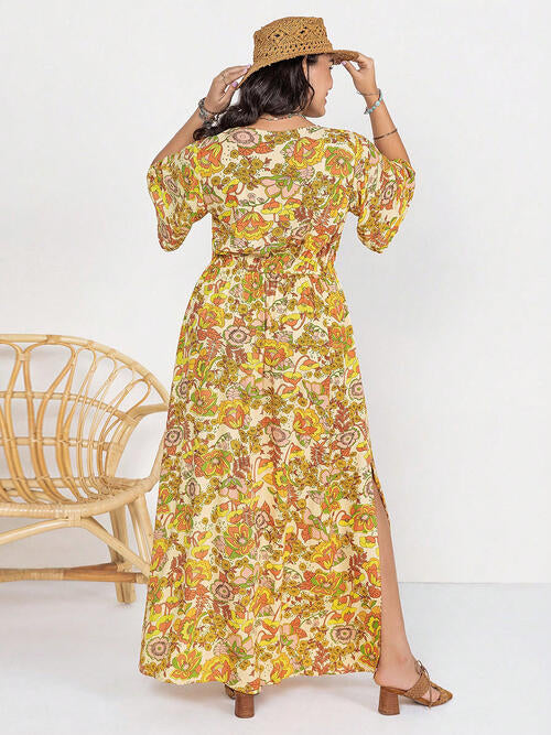Geblümtes V-Ausschnitt-Kleid mit kurzen Ärmeln und Schlitz