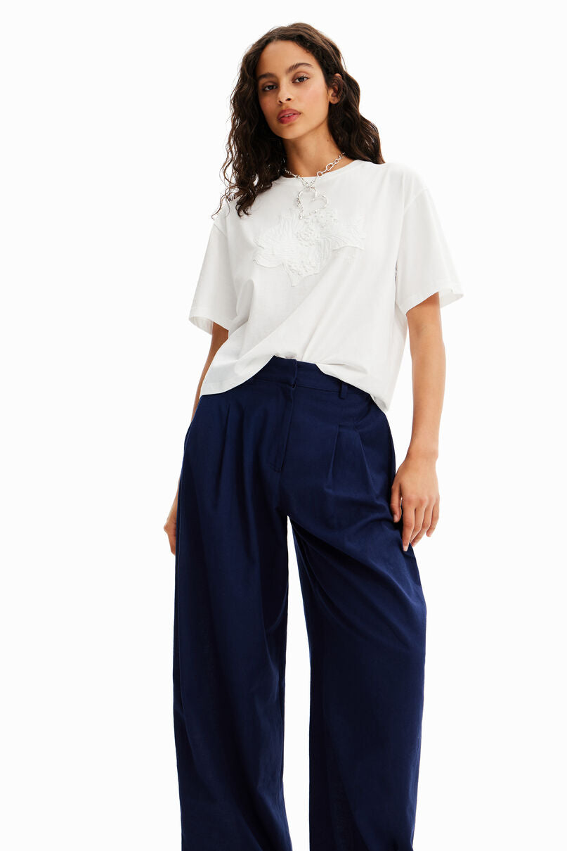 Pleated wide-leg trousers