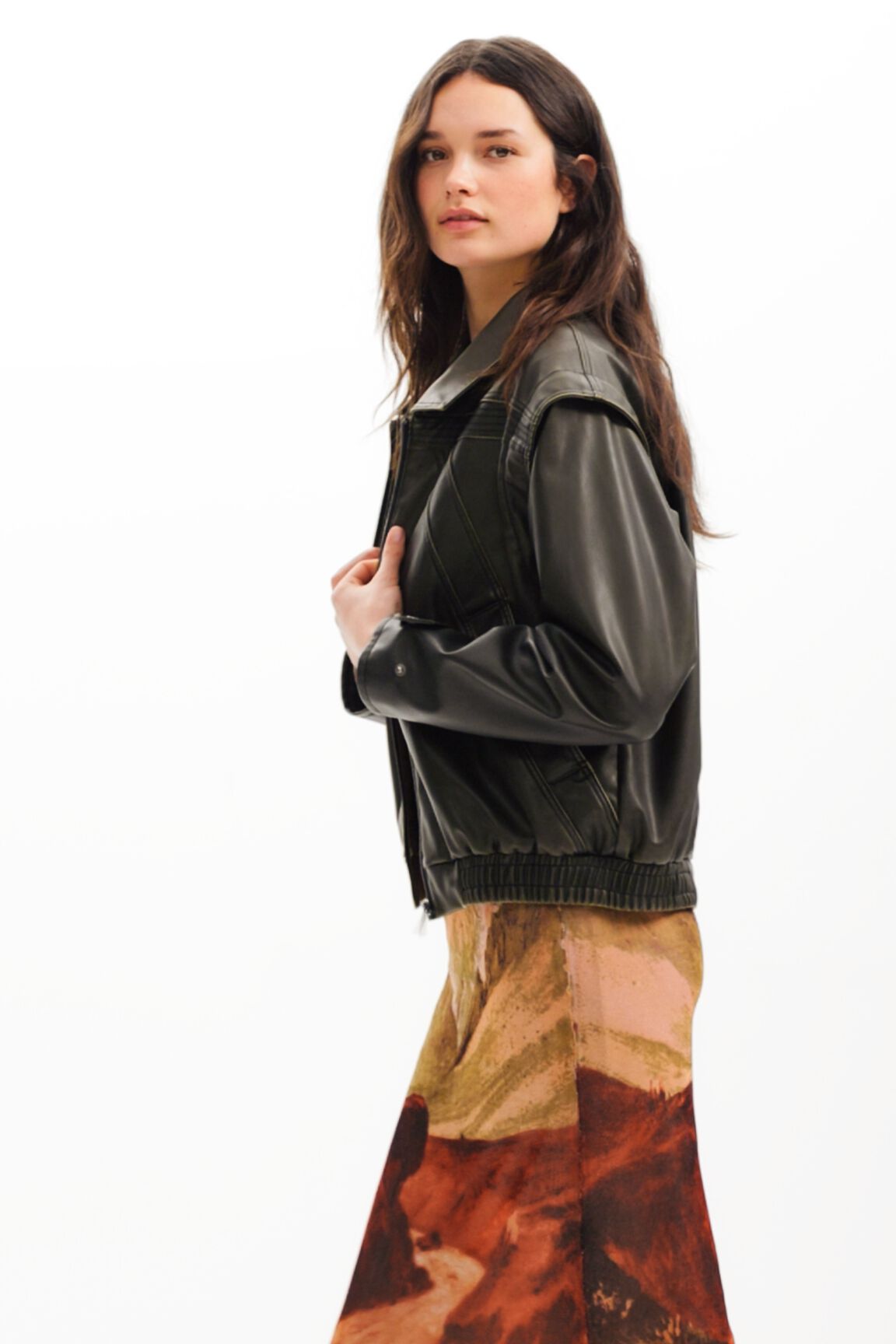 Leather-effect detachable sleeve jacket
